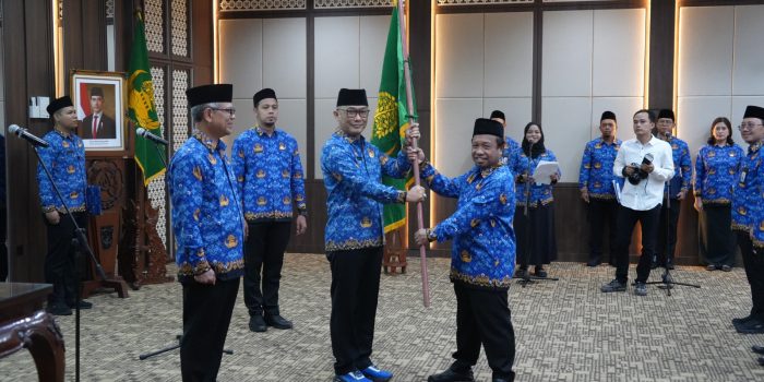 Prof. Zudan Kukuhkan KORPRI UNS: Awal Konsolidasi Korpri Kampus dan Penguatan Identitas Korps