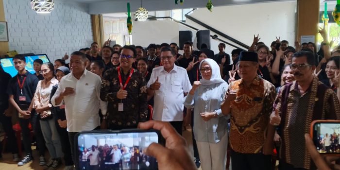 ALFAMART REKRUT SDM AMBON UNTUK BALI, 64 PESERTA AKAN IKUT PELATIHAN MARET – WALIKOTA: KOLABORASI INI BERHARGA TURUNKAN ANGKATAN PENGANGGURAN*