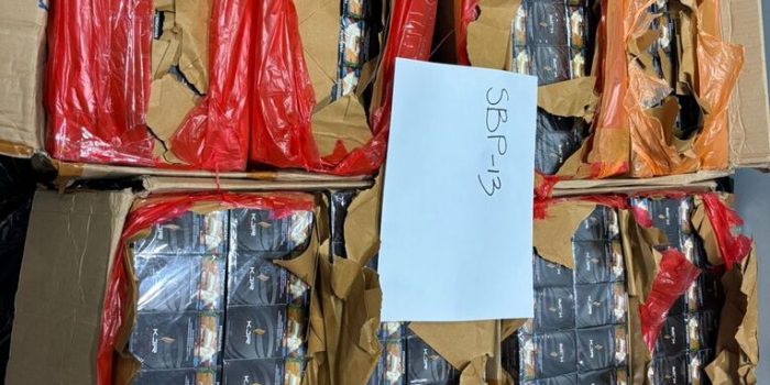 Upayakan Perlindungan Masyarakat: Bea Cukai Maluku Gagalkan Peredaran 64.000 Batang Rokok Ilegal di Ambon
