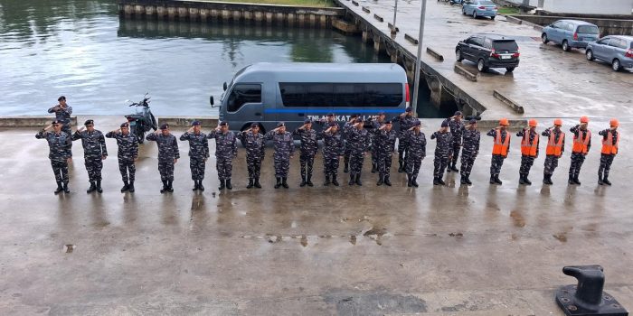 Jaga Kedaulatan Timur Indonesia, Kodaeral IX Lepas KRI Balongan-908 dan KRI Kapak-625 Lanjutkan Misi Operasi