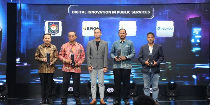 Dirjen Keuangan Daerah Agus Fatoni Terima Penghargaan Digital Innovation Award 2026