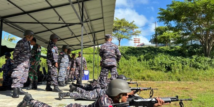 Asah Naluri Tempur Prajurit, Lanal Aru Gelar Latihan Menembak di Lapangan Tembak Jar Kabaresi