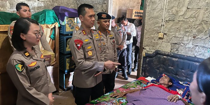 Di Tengah Agenda Kunjungan Kerja PSN Blok Masela, Kapolda Maluku Jenguk Personel Brimob di Tanimbar