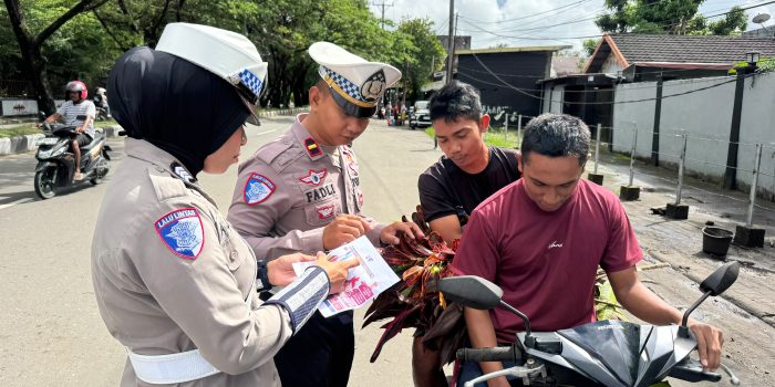 Satgas Ops Simpatik Salawaku 2026 Bangun Budaya Tertib Berlalu Lintas dari Komunitas Transportasi Publik, Tukang Ojek Jadi Mitra Edukasi Keselamatan”