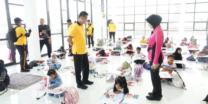 HARI BHAYANGKARA KE-80 JADI RUANG KEBERSAMAAN POLRI DAN RAKYAT, POLDA MALUKU HADIRKAN PELAYANAN PUBLIK, UMKM DAN BUDAYA LOKAL DALAM PESTA RAKYAT