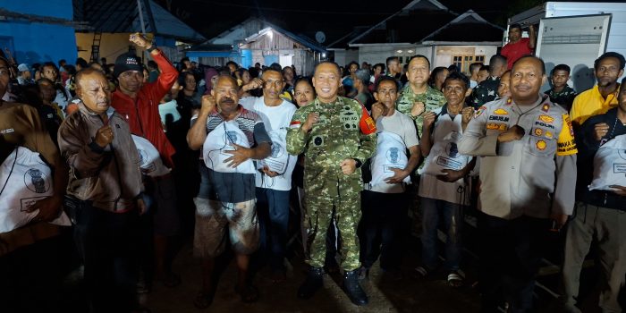 Presiden Prabowo Berikan 3.000 Paket Sembako Kepada Warga Tanimbar