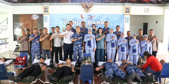 Lanud Pattimura Gelar Donor Darah bersama PMI dan Indomaret dalam rangka Peringatan ke-79 Hari Bakti TNI Angkatan Udara.