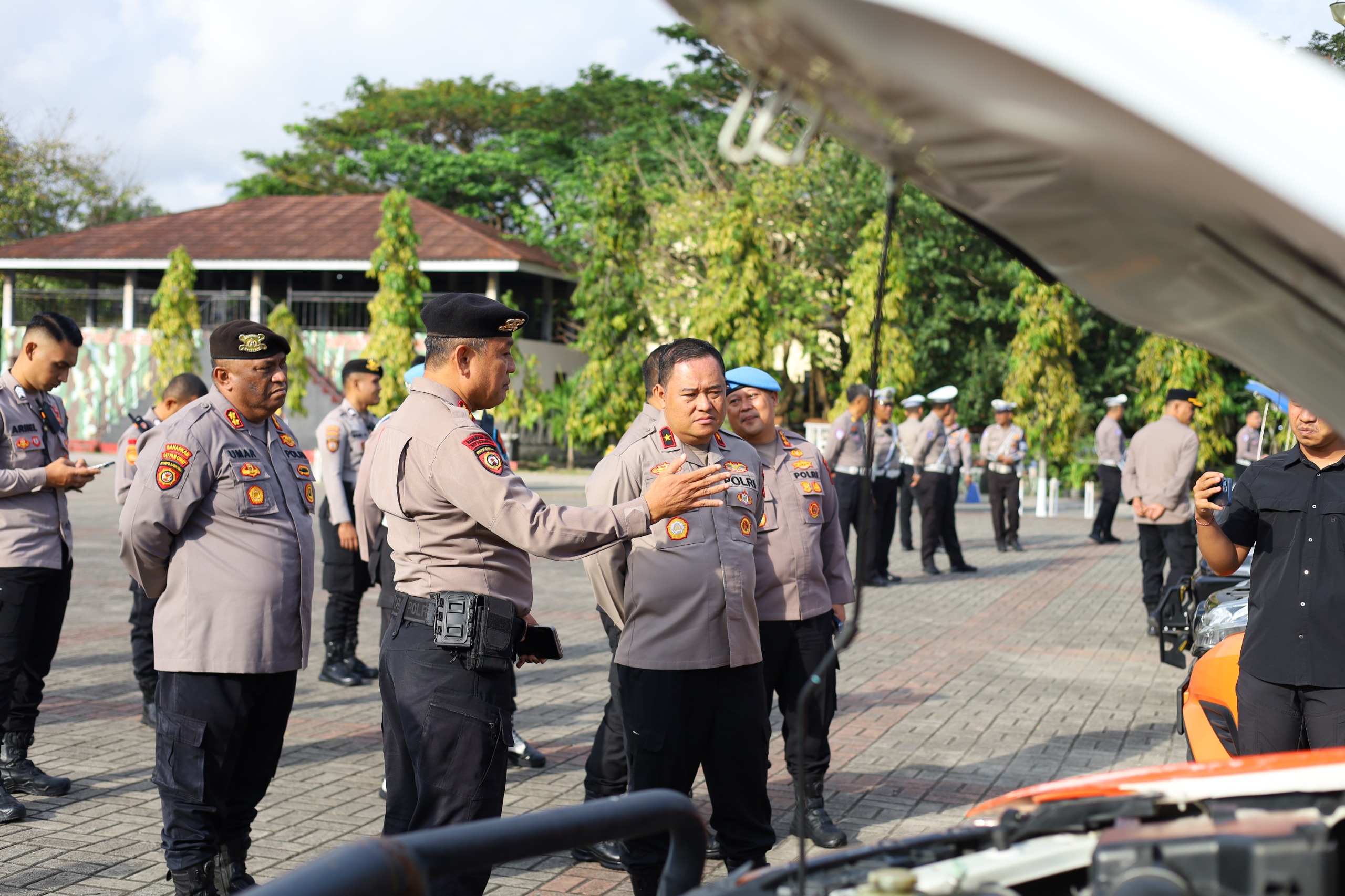 Polda Maluku Pastikan Layanan Darurat 110 Siaga 24 Jam, Wakapolda Cek Langsung Kendaraan Operasional