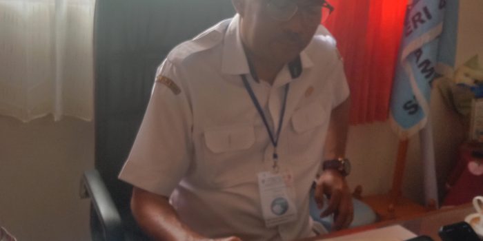 Pelaksanaan ujian TKA (Tes Kompetensi Akademik) di SMA.N 4 Ambon!