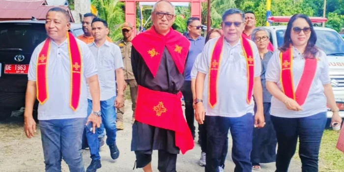 Raja Negeri Rutong Rezza Rivaldo Maspaittella Ajak Semua Elemen Masyarakat Jaga Kebersihan