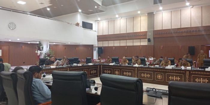 Rapat Komisi III DPRD Promal Bersama Bapenda Maluku: Realisasi PAD Triwulan I Tunggu Rekonsiliasi, Digitalisasi Pajak Sudah Jalan Sejak 2023