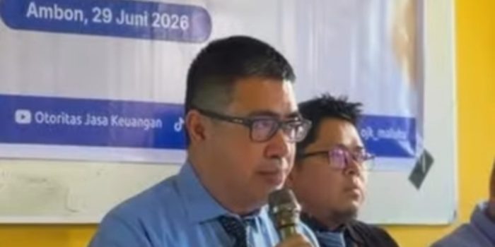 Kepala OJK Provinsi Maluku Heramain Billady Ajak Siswa SLB Batu Merah Cerdas Finansial Sejak Dini